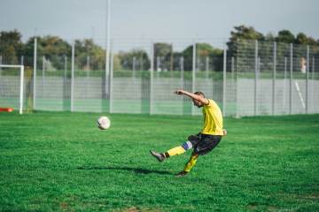 国足VS泰国前瞻：邵佳一主场首秀！FIFA排名卡位赛，34岁武磊谢幕战？｜星空体育（配图示意）